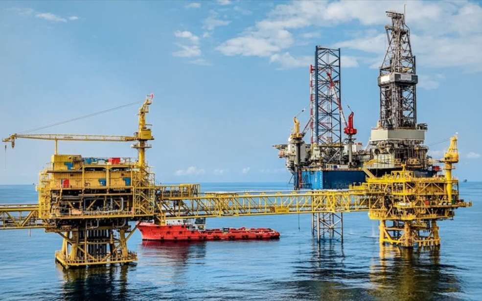 Sénégal : La croissance pétrolière masque un essoufflement préoccupant de l’économie réelle