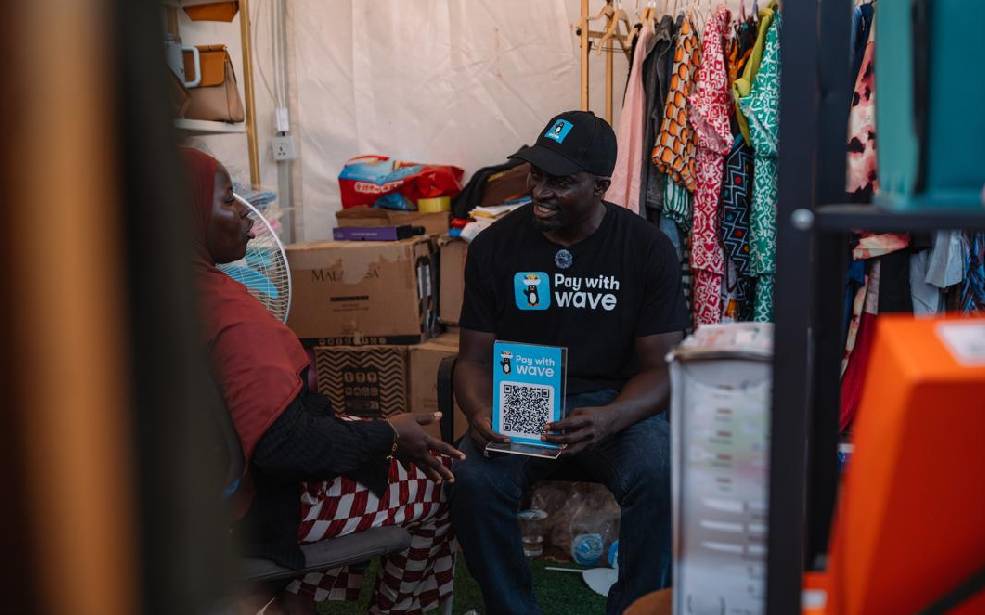 Wave Gambie renforce son engagement en faveur du commerce et de l’inclusion financière à travers son partenariat avec la Foire Internationale du Commerce de la GCCI