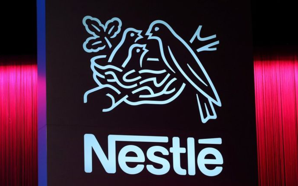 Nestlé revoit sa stratégie de l’eau embouteillée : L’Afrique en question