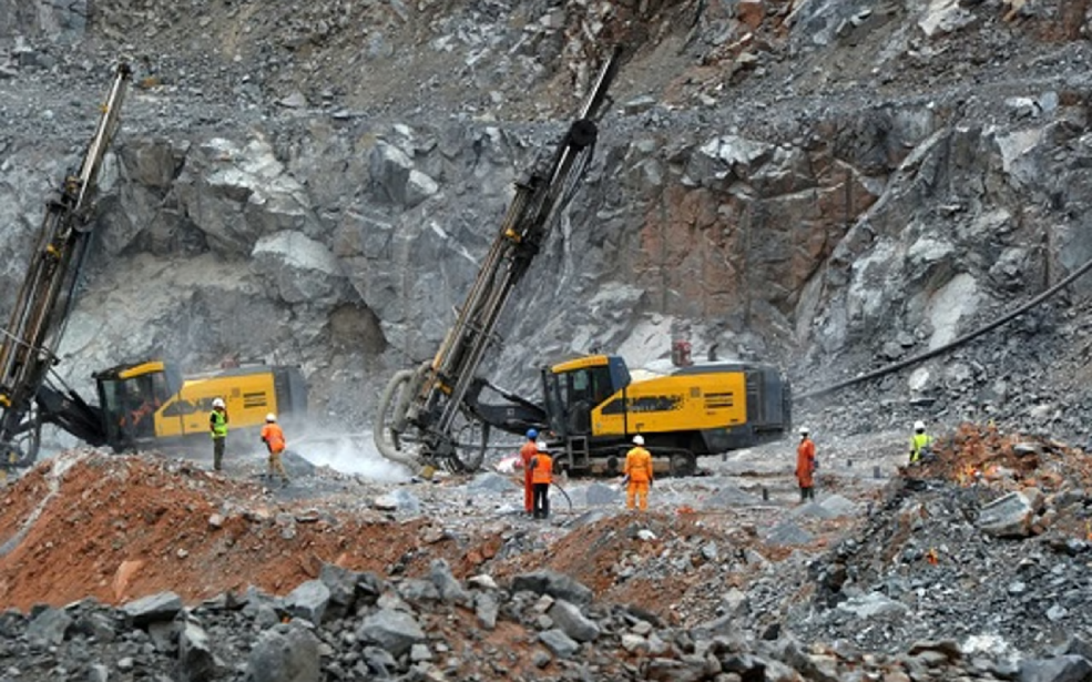 Ghana : Accra veut protéger les salaires des mineurs face à la sous-traitance locale