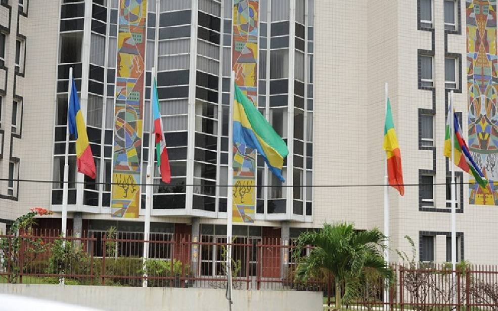 CEMAC/Finance islamique : La COBAC impose la mise en conformité aux banques et établissements de microfinance d’ici décembre 2025