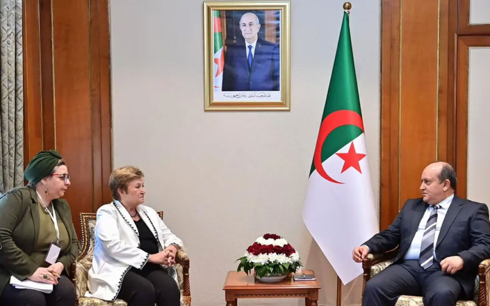 Algérie : Malgré le soutien des hydrocarbures, le FMI presse Alger d’accélérer les réformes économiques