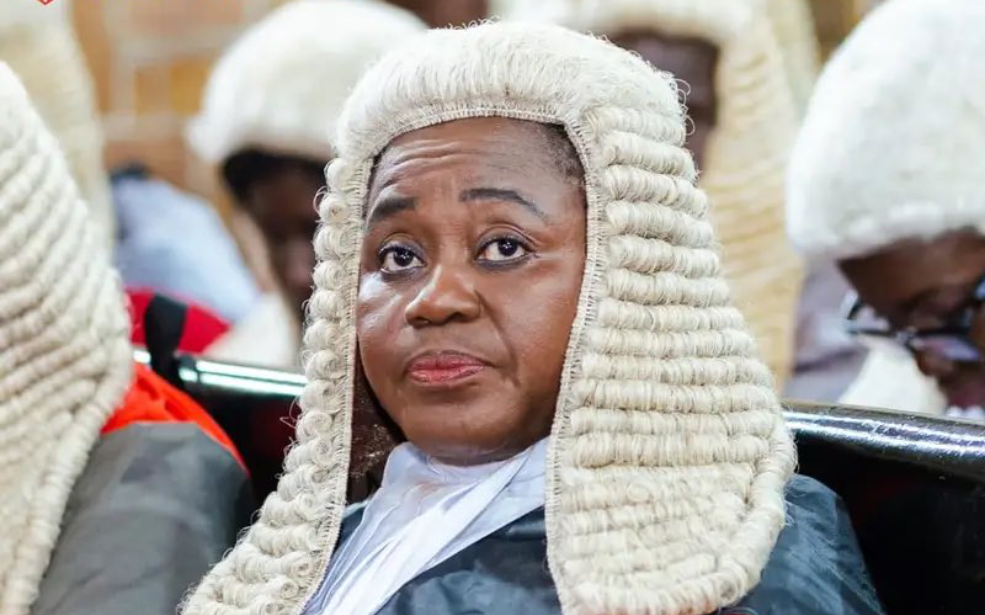 Ghana : La destitution de la Présidente de la Cour suprême Torkornoo inquiète juristes et investisseurs