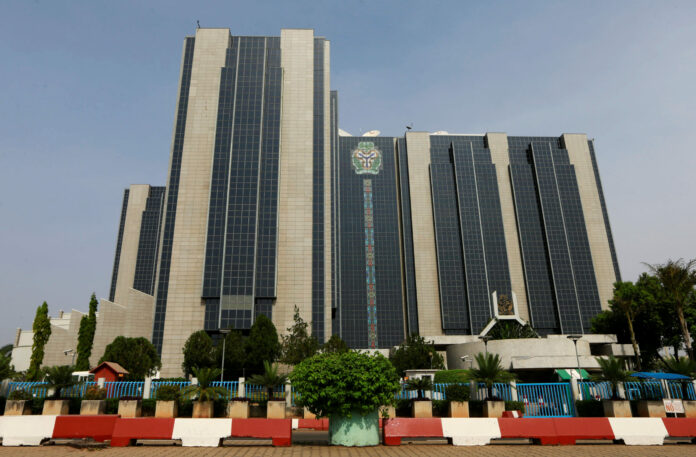 A view shows Nigeria's Central Bank headquarters in Abuja Nigéria : la Banque centrale fait une pause dans la bataille contre l’inflation